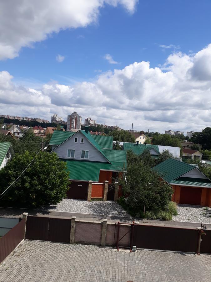 Uyut Hotel Chernihiv Exterior photo